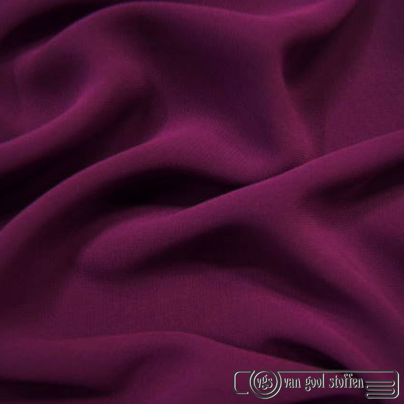 crepe aubergine rood